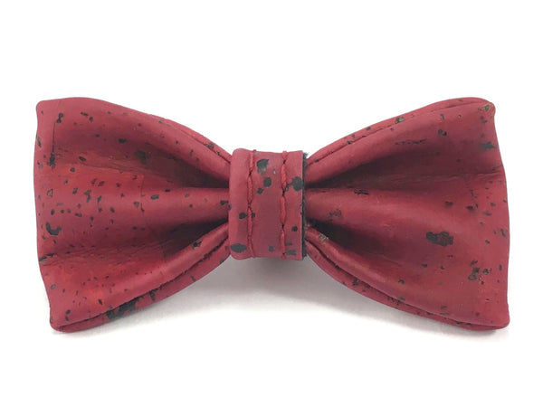 Cat bow tie in luxury vegan cork leather for cats and kittens, made in the UK