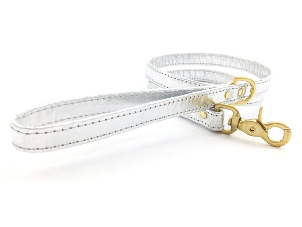 Silver dog leash in unique Pinatex vegan leather with matching collar available
