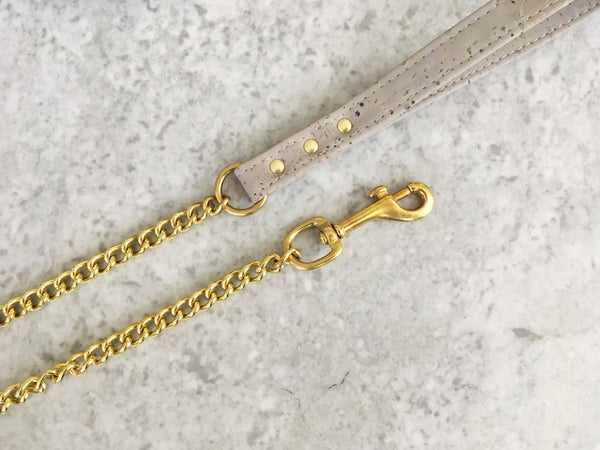 Luxury chain dog leash in solid brass with vegan cork leather handle